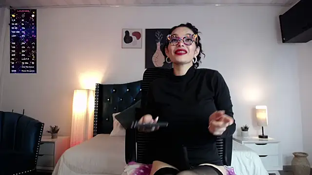 paulinabarnett- online show from 02/13/25, 12:32
