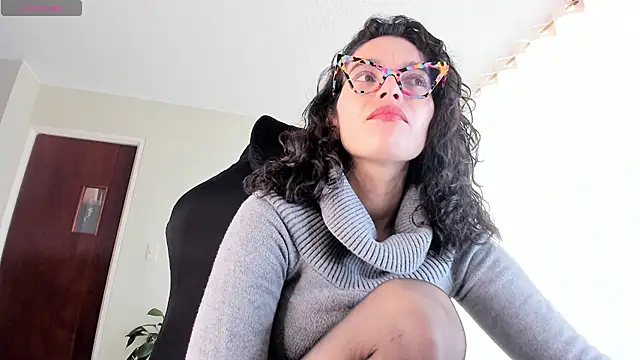 paulinabarnett- online show from 07/07/26, 03:48