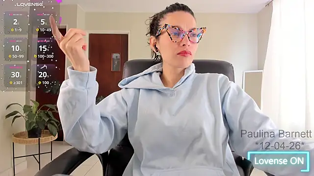 paulinabarnett- online show from 04/12/26, 04:43