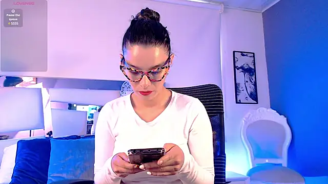 paulinabarnett- online show from 03/03/25, 12:06