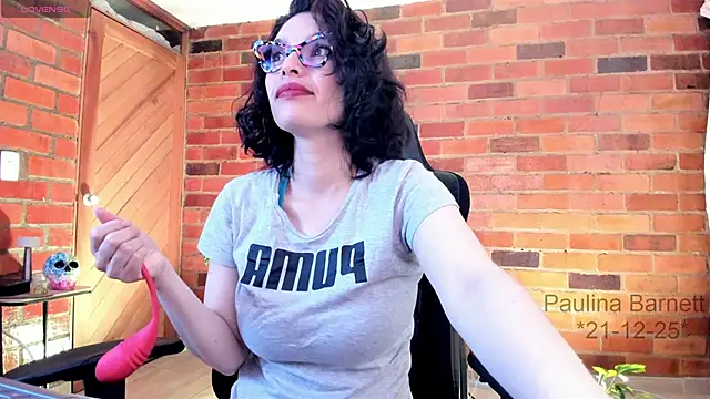 paulinabarnett- online show from 12/22/25, 03:17