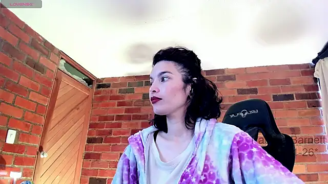 paulinabarnett- online show from 01/11/26, 04:25