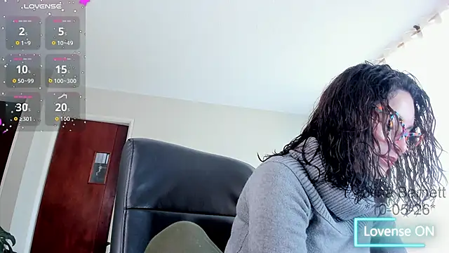 paulinabarnett- online show from 05/10/26, 03:47