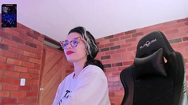 paulinabarnett- online show from 01/06/25, 01:42