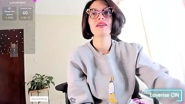 paulinabarnett- online show from 07/10/26, 04:18