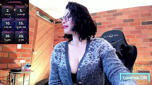 paulinabarnett- online show from 12/15/25, 05:02