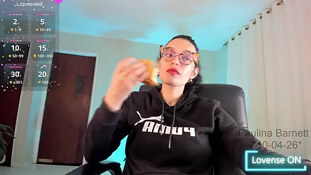 paulinabarnett- online show from 04/10/26, 10:50