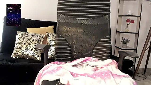 paulinabarnett- online show from 02/11/25, 12:15