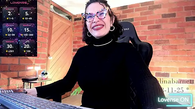 paulinabarnett- online show from 11/09/25, 02:48