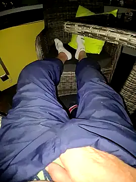 Snapshot of schlonzi81 chatting on 09/21/25, 08:03 schlonzi81 online show from 09/21/25, 08:03