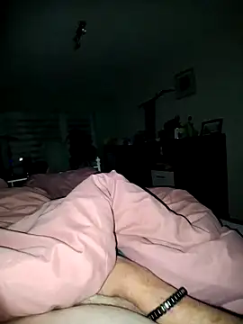 Snapshot of schlonzi81 chatting on 11/24/25, 10:32 schlonzi81 online show from 11/24/25, 10:32