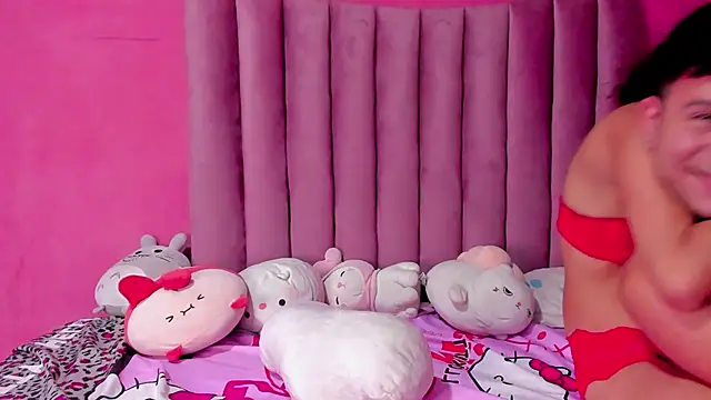 Snapshot of JustiinJazmin chatting on 03/01/25, 12:17 JustiinJazmin online show from 03/01/25, 12:17