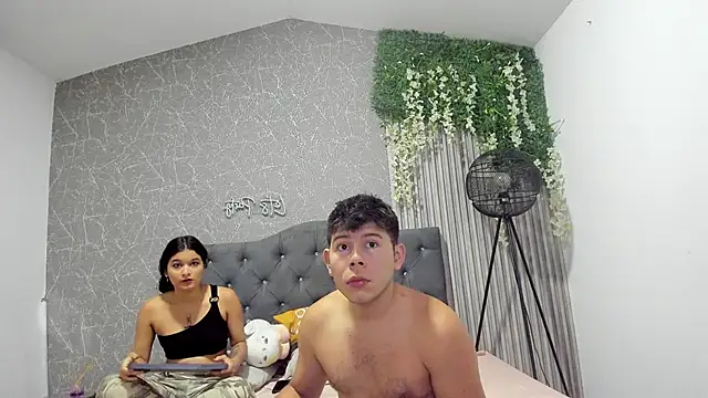 Snapshot of JustiinJazmin chatting on 02/11/25, 06:22 JustiinJazmin online show from 02/11/25, 06:22