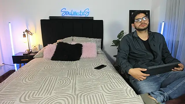 -soulmate-s online show from 11/12/25, 01:26