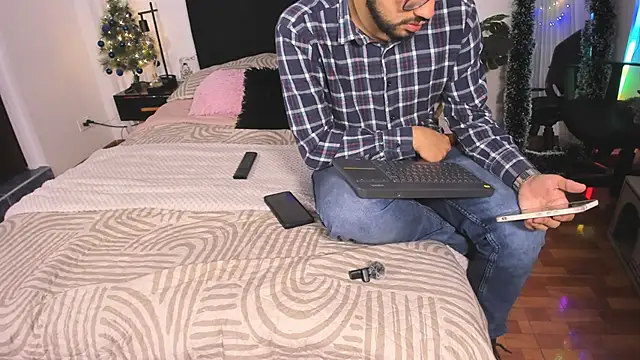 -soulmate-s online show from 12/19/25, 01:35