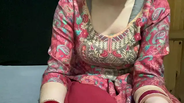 couple horne online show from 03/12/26, 10:25