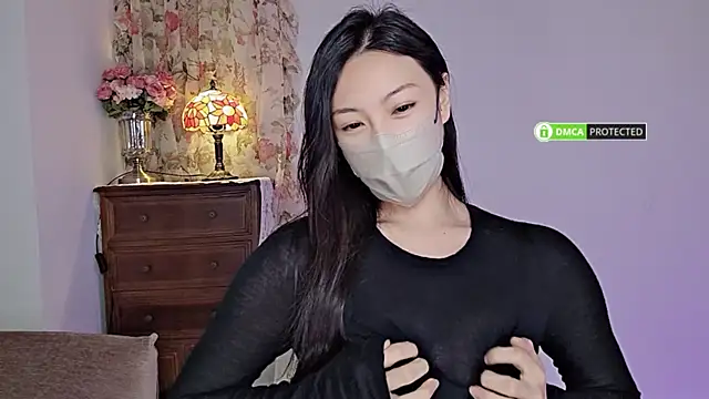 Snapshot of L-Moonlight chatting on 12/11/24, 12:44 L-Moonlight online show from 12/11/24, 12:44