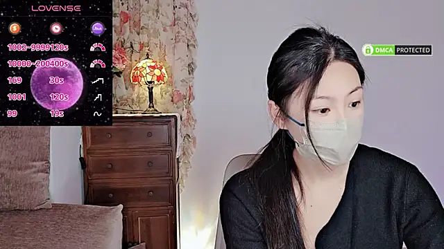 Snapshot of L-Moonlight chatting on 01/11/25, 06:45 L-Moonlight online show from 01/11/25, 06:45