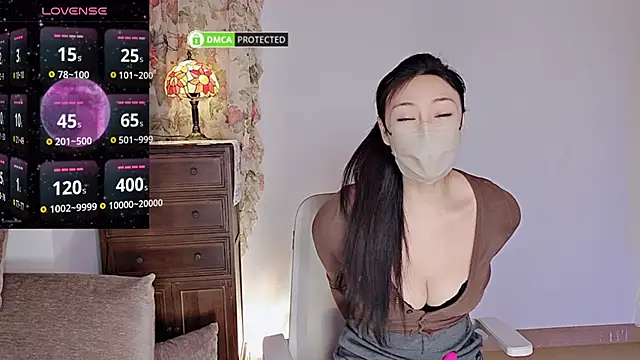 Snapshot of L-Moonlight chatting on 01/04/25, 08:06 L-Moonlight online show from 01/04/25, 08:06