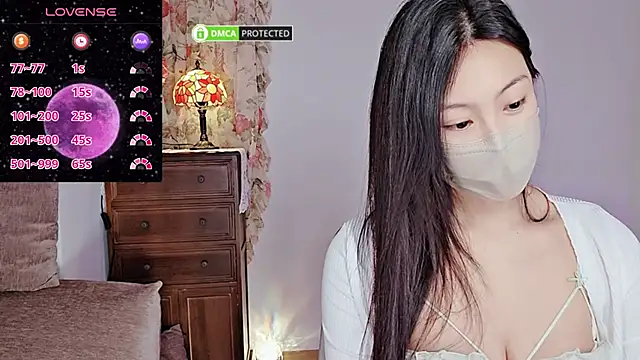 Snapshot of L-Moonlight chatting on 01/14/25, 03:47 L-Moonlight online show from 01/14/25, 03:47
