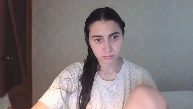 Snapshot of Kashtanka_ chatting on 06/15/26, 10:48 Kashtanka online show from 06/15/26, 10:48