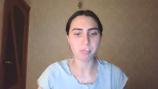 Snapshot of Kashtanka_ chatting on 06/09/26, 07:48 Kashtanka online show from 06/09/26, 07:48