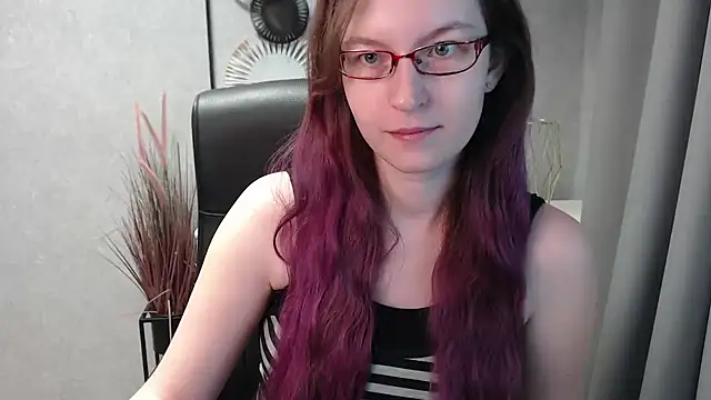 Snapshot of emmaxDelight chatting on 01/23/25, 06:39 emmaxDelight online show from 01/23/25, 06:39