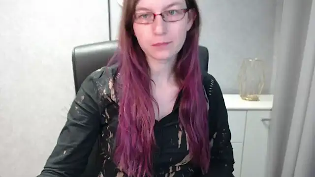 Snapshot of emmaxDelight chatting on 02/01/25, 07:36 emmaxDelight online show from 02/01/25, 07:36