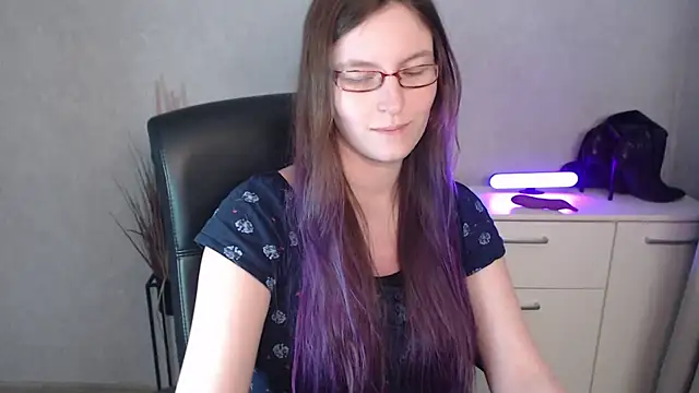 emmaxDelight online show from 11/13/25, 06:23