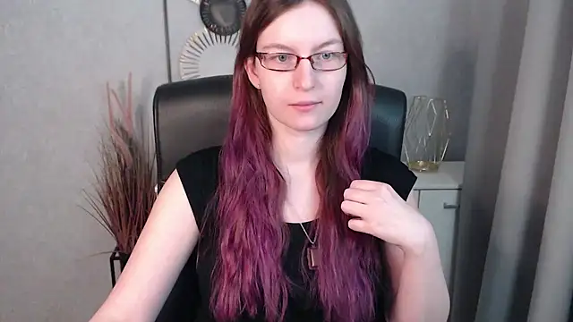 Snapshot of emmaxDelight chatting on 01/22/25, 10:07 emmaxDelight online show from 01/22/25, 10:07