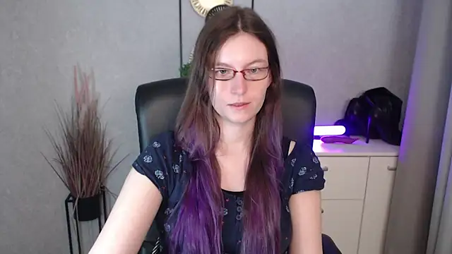 emmaxDelight online show from 11/13/25, 06:17