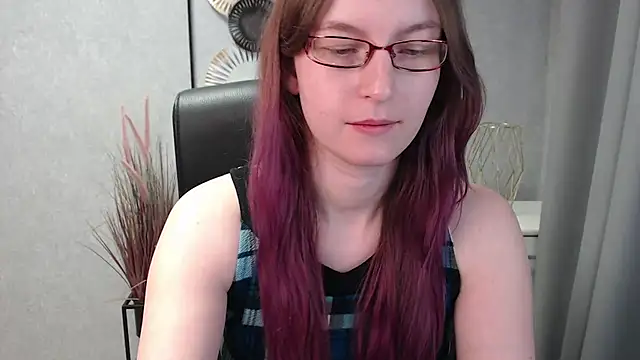 Snapshot of emmaxDelight chatting on 01/30/25, 10:19 emmaxDelight online show from 01/30/25, 10:19