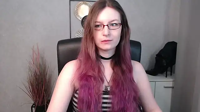 Snapshot of emmaxDelight chatting on 03/22/25, 07:36 emmaxDelight online show from 03/22/25, 07:36