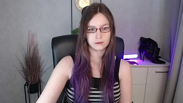 emmaxDelight online show from 11/15/25, 07:12