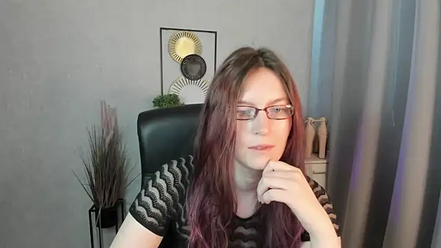 emmaxDelight online show from 04/16/26, 05:19