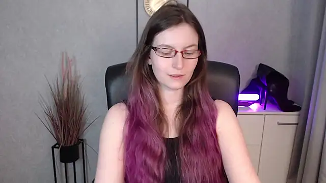 emmaxDelight online show from 12/22/25, 06:24