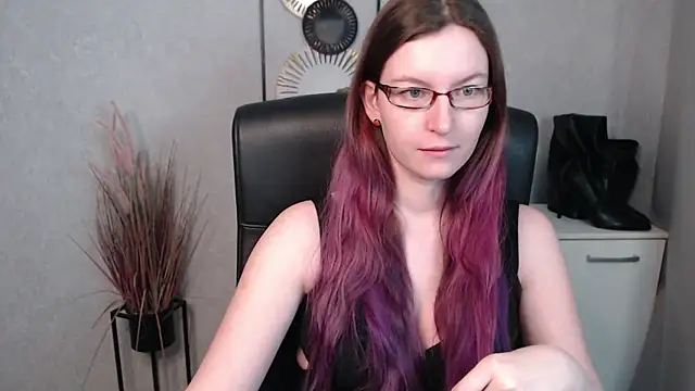 Snapshot of emmaxDelight chatting on 02/26/25, 06:30 emmaxDelight online show from 02/26/25, 06:30