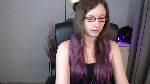 emmaxDelight online show from 10/24/25, 05:28