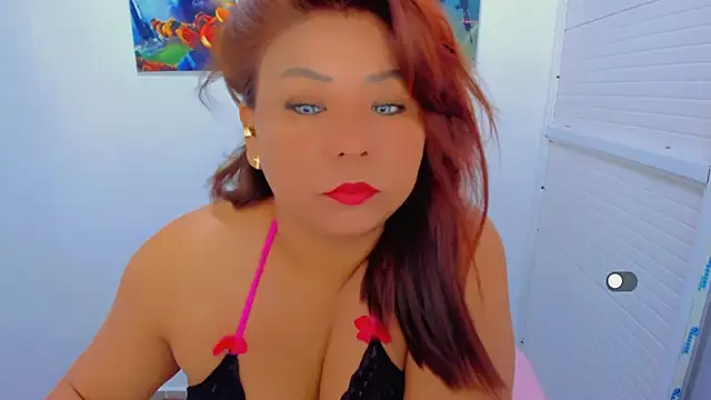 Snapshot of victoria_love89 chatting on 06/25/26, 02:53 victoria love89 online show from 06/25/26, 02:53