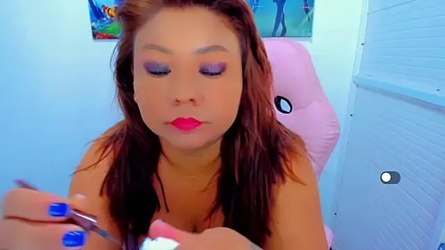 Snapshot of victoria_love89 chatting on 07/08/26, 02:35 victoria love89 online show from 07/08/26, 02:35
