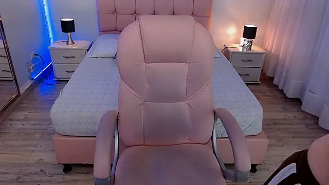 zoe jones13 online show from 11/04/25, 03:10