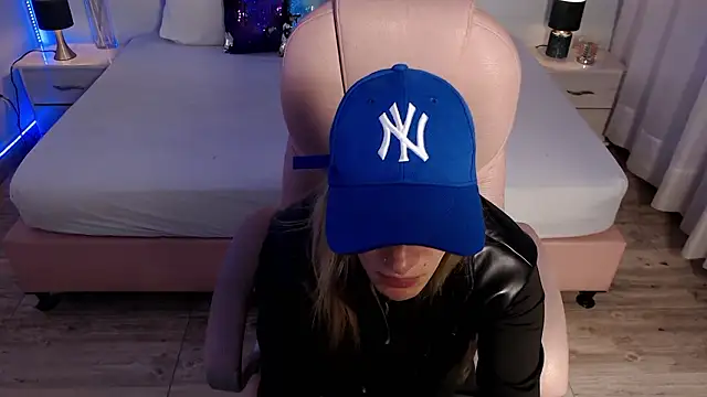 zoe jones13 online show from 03/05/26, 03:14