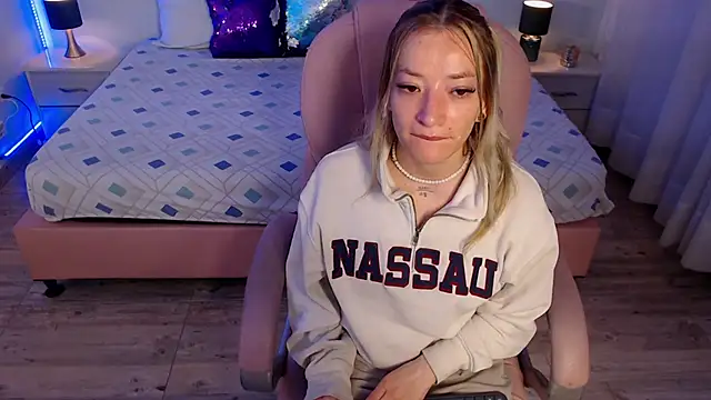 zoe jones13 online show from 02/20/26, 03:36