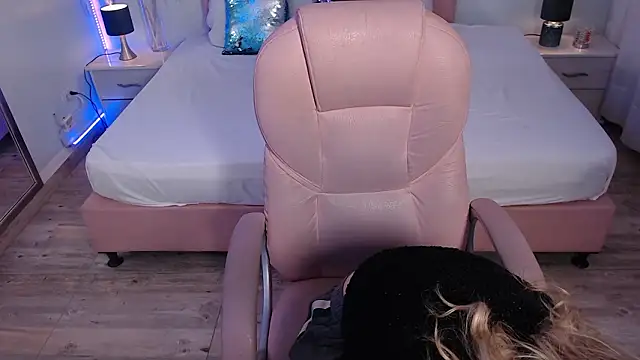 zoe jones13 online show from 03/09/26, 03:32