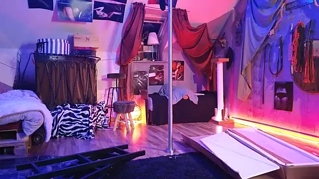 Snapshot of JoleneFuego chatting on 01/23/25, 05:31 JoleneFuego online show from 01/23/25, 05:31