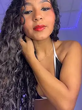 quianna  online show from 04/23/26, 07:26
