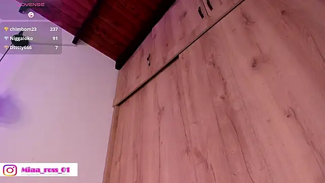 Mia ross16 online show from 03/12/25, 09:13