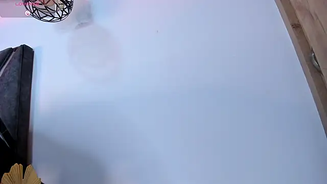 Mia ross16 online show from 02/27/25, 09:04