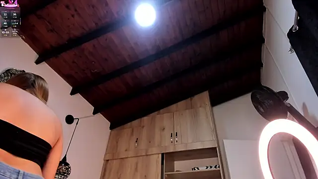 Mia ross16 online show from 12/13/25, 08:04