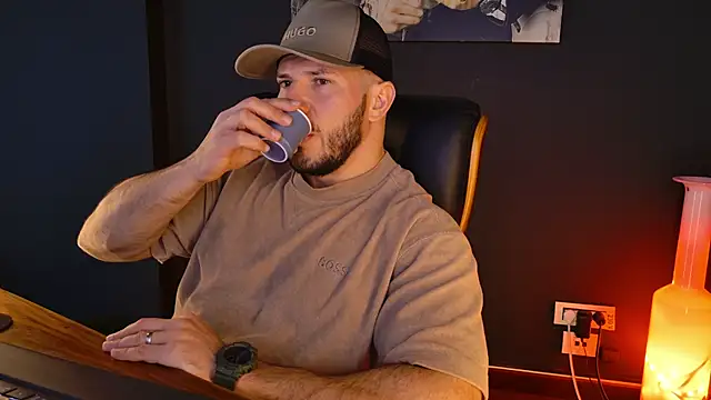 AngeloEric online show from 12/04/25, 01:10